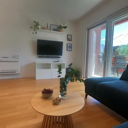 Cherry Garden Apartment *