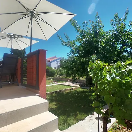 Apartment Cherry Garden